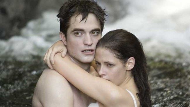 ‘Breaking Dawn’ Causes Seizures, Still Can’t Convince People To Stop Watching ‘Twilight’