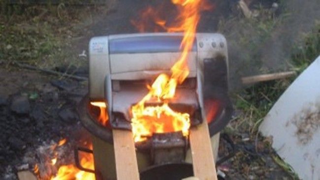 Hackers Can Remotely Set Your Printer On Fire (Or Blow It Up) – Not According To HP!